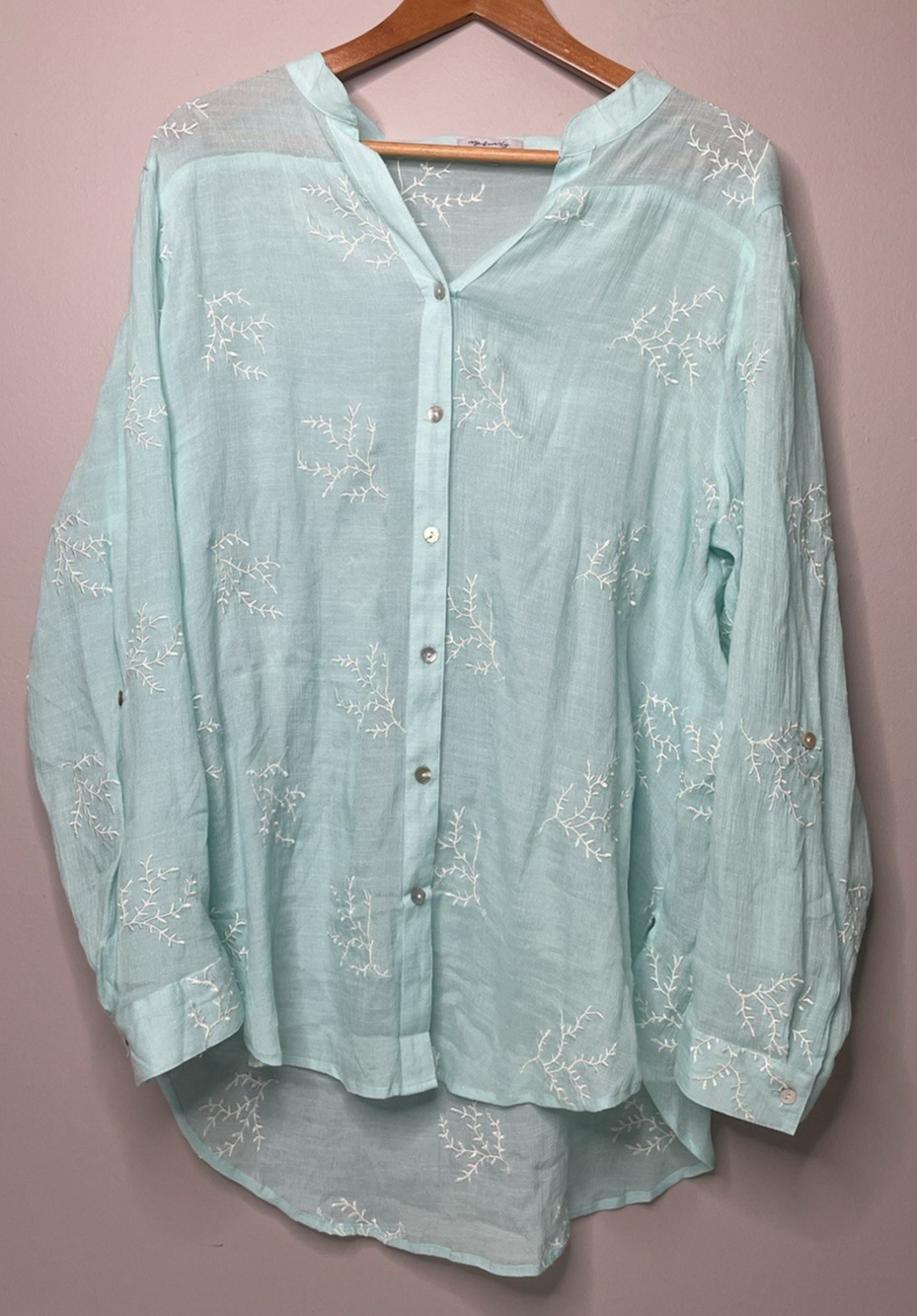 Rose & Everly Women’s XXL Aqua Embroidered Button Front Tunic Blouse Coastal